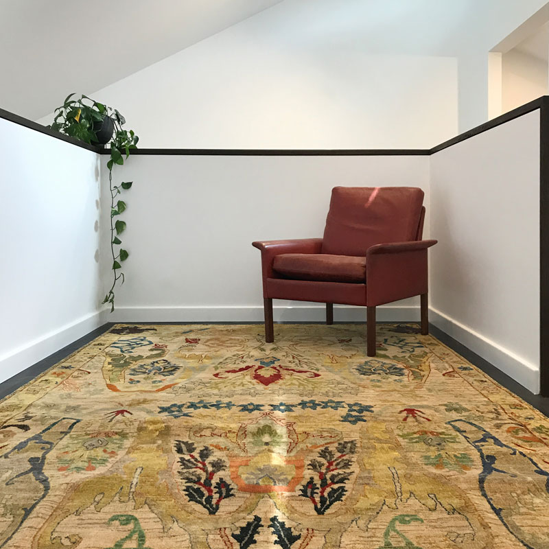 Traditional Persian knot luxury red and gold rug