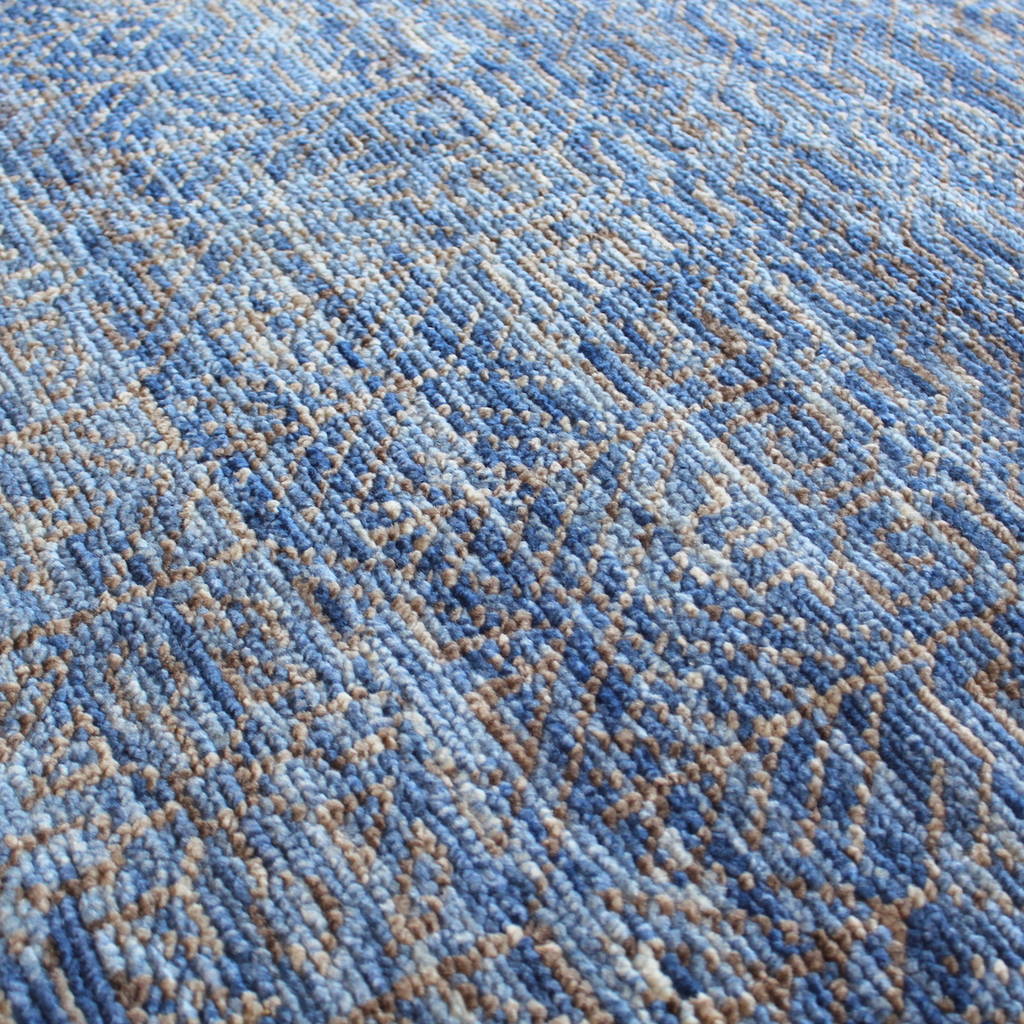 Blue persion knot rug