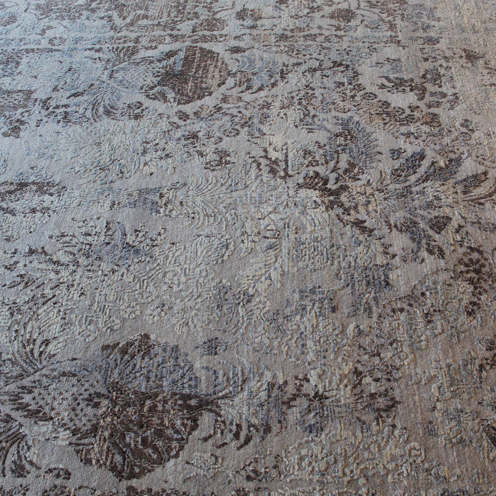 Transitional grey rug