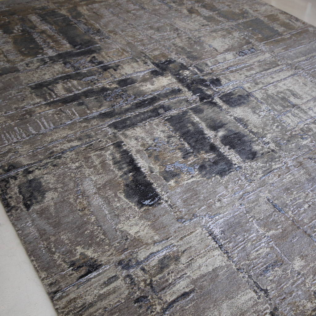 Modern grey rug