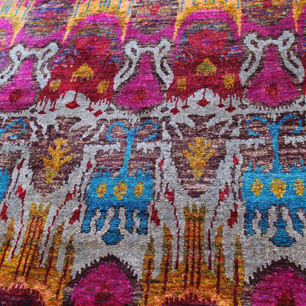 Traditional pink colour rug